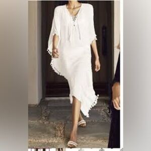 286 - Walter Baker NWT White Tunic Top - One Size